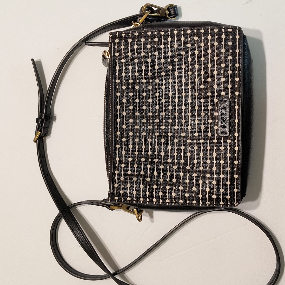 Fossil black and white crossbody bag -11 x 9 x 1 1/2 inches